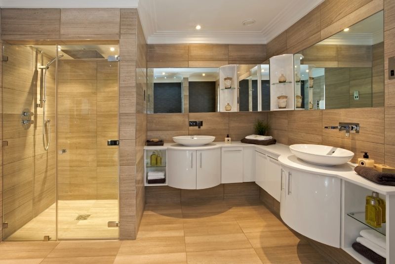An ensuite bathroom with matching walls and floor